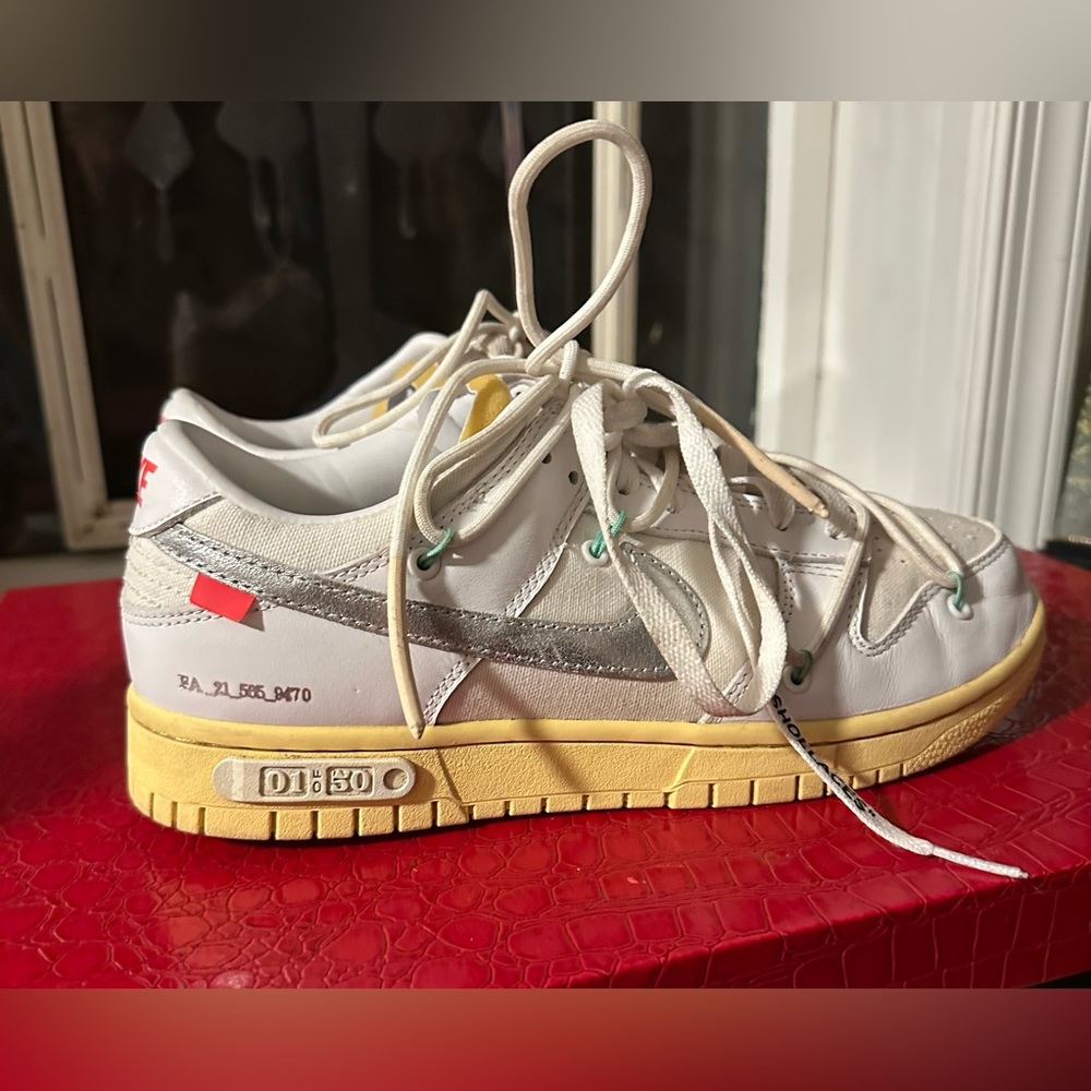 Nike Off-White Low Dunk 01 out of 50 white sneakers - Picture 4 of 13